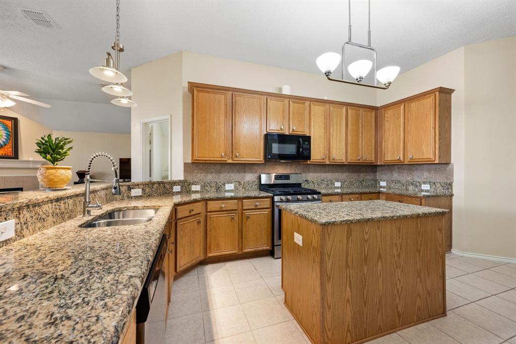 5405 Hewitts Cove Rowlett, TX 75089 - Photo 14 of 40