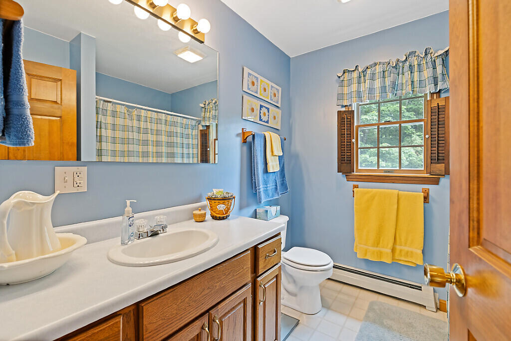 40 Pheasant Run Road Belgrade, ME 04917 - Photo 35 of 45 Upstairs Main Bath