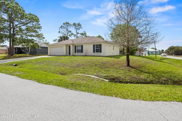 $2,000 | 1091 Slocum Street Northwest, Palm Bay, FL 32907