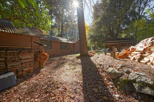 a view of backyard with green space