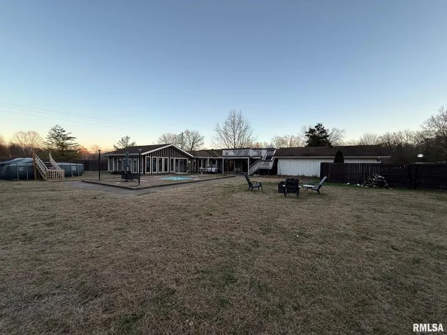 a view of a terrace with sitting area