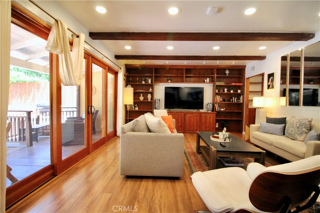 4968 Reforma Road Woodland Hills, CA 91364 - Photo 4 of 25