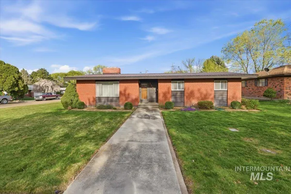 $395,000 | 2001 North Raymond Street, Boise, ID 83704