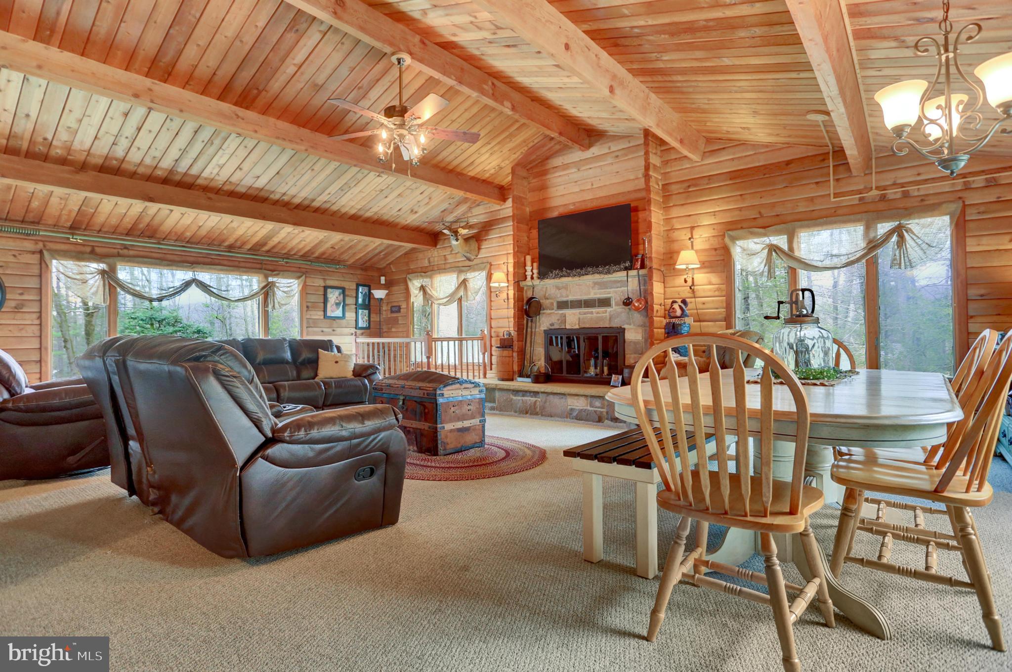 259 Buchanan Valley Road Orrtanna, PA 17353 - Photo 4 of 30 Living Room