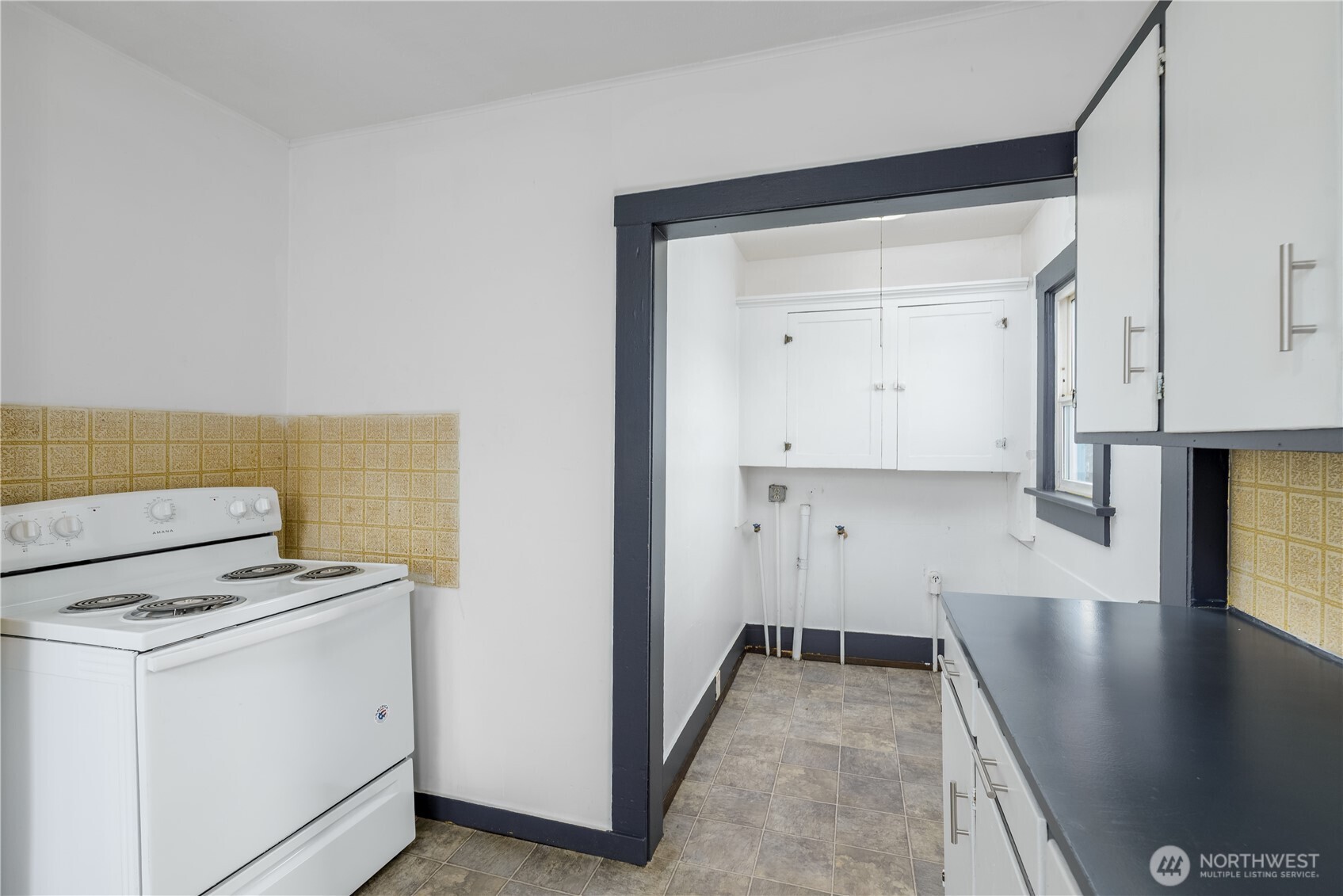 734 West 4th Street Port Angeles, WA 98363 - Photo 11 of 28