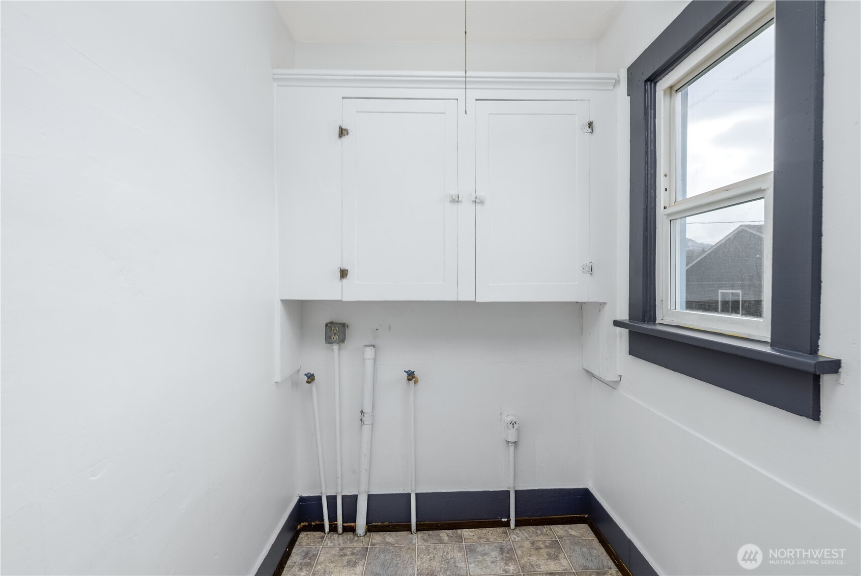 734 West 4th Street Port Angeles, WA 98363 - Photo 12 of 28