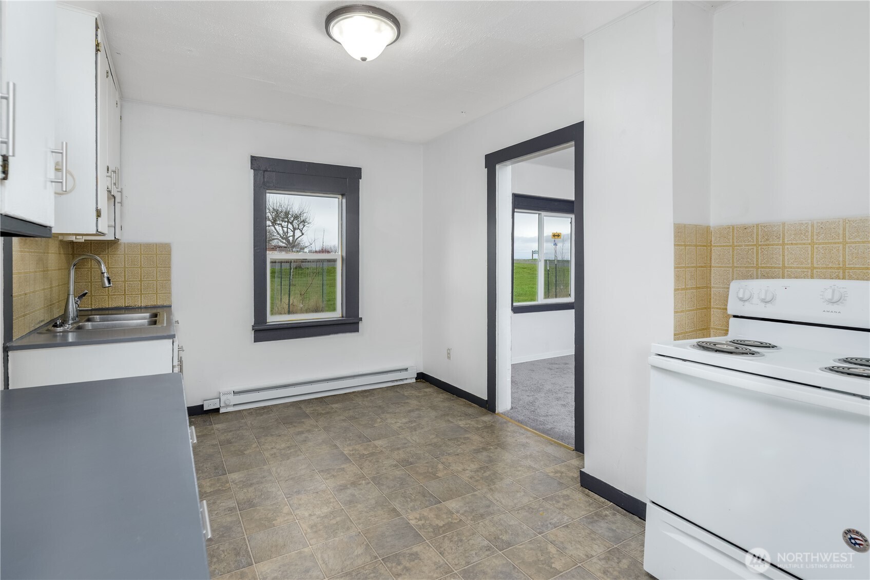 734 West 4th Street Port Angeles, WA 98363 - Photo 14 of 28