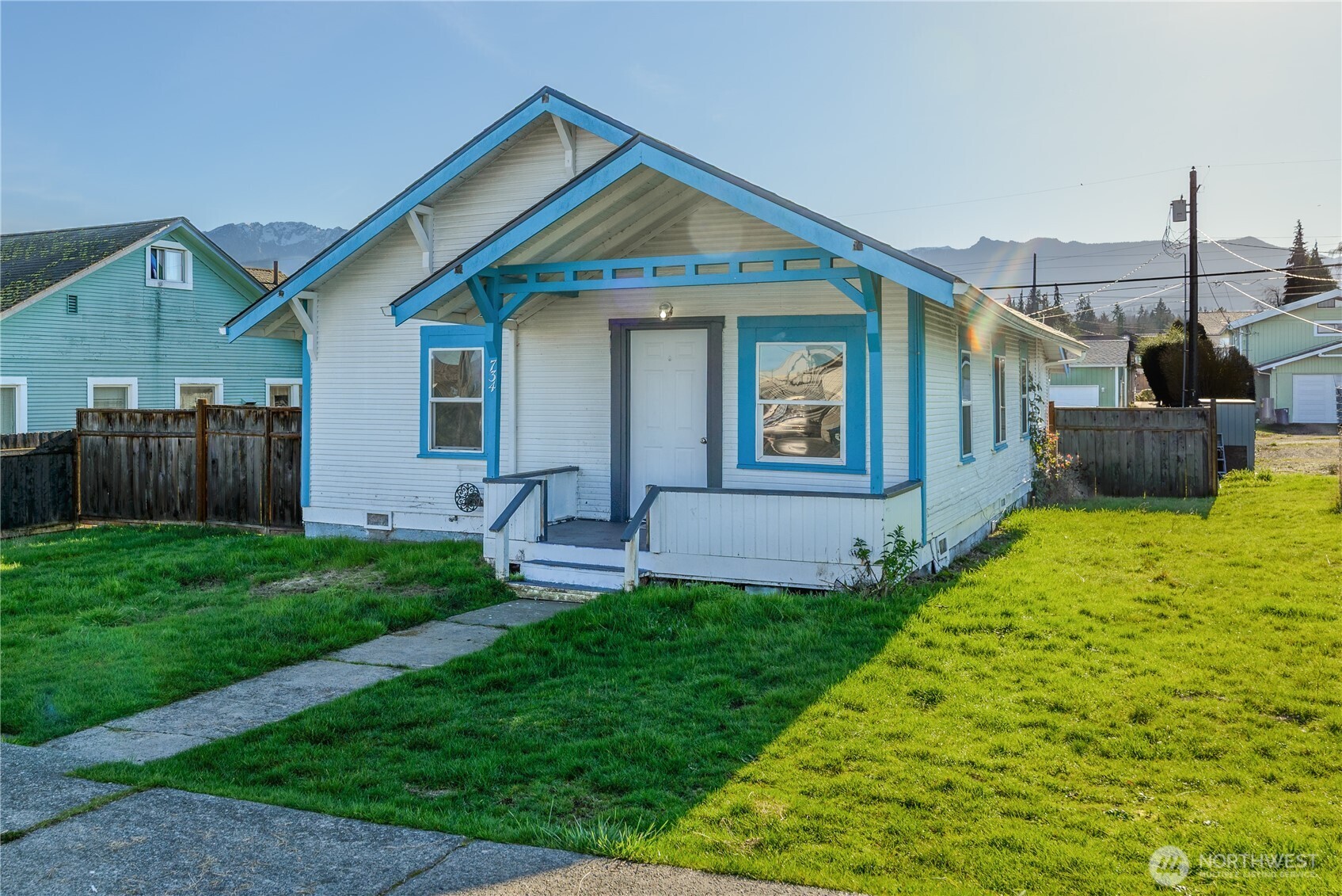 734 West 4th Street Port Angeles, WA 98363 - Photo 6 of 28