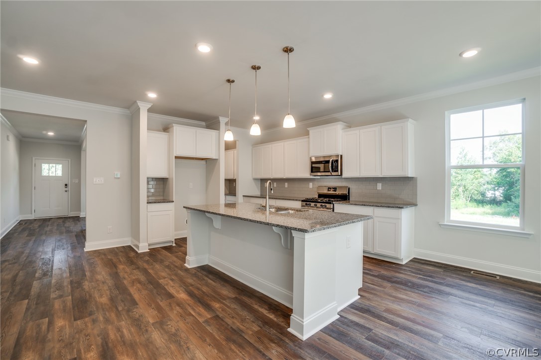 5637 Rohan Place Moseley, VA 23120 - Photo 8 of 30 Gallery Image 8