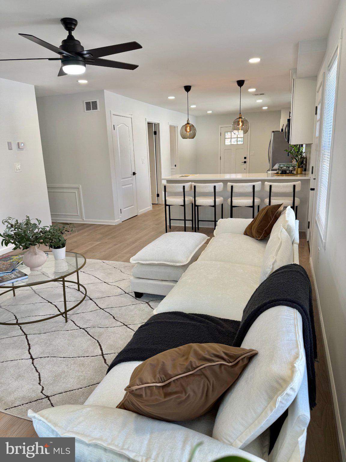 565 Hulmeville Road Langhorne, PA 19047 - Photo 12 of 32 Modern living space with open layout.