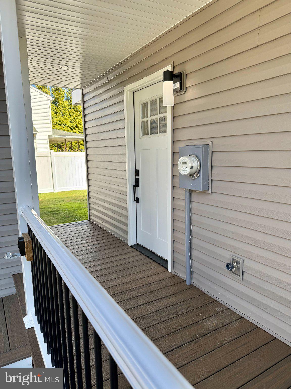 565 Hulmeville Road Langhorne, PA 19047 - Photo 6 of 32 Inviting entrance with modern charm.