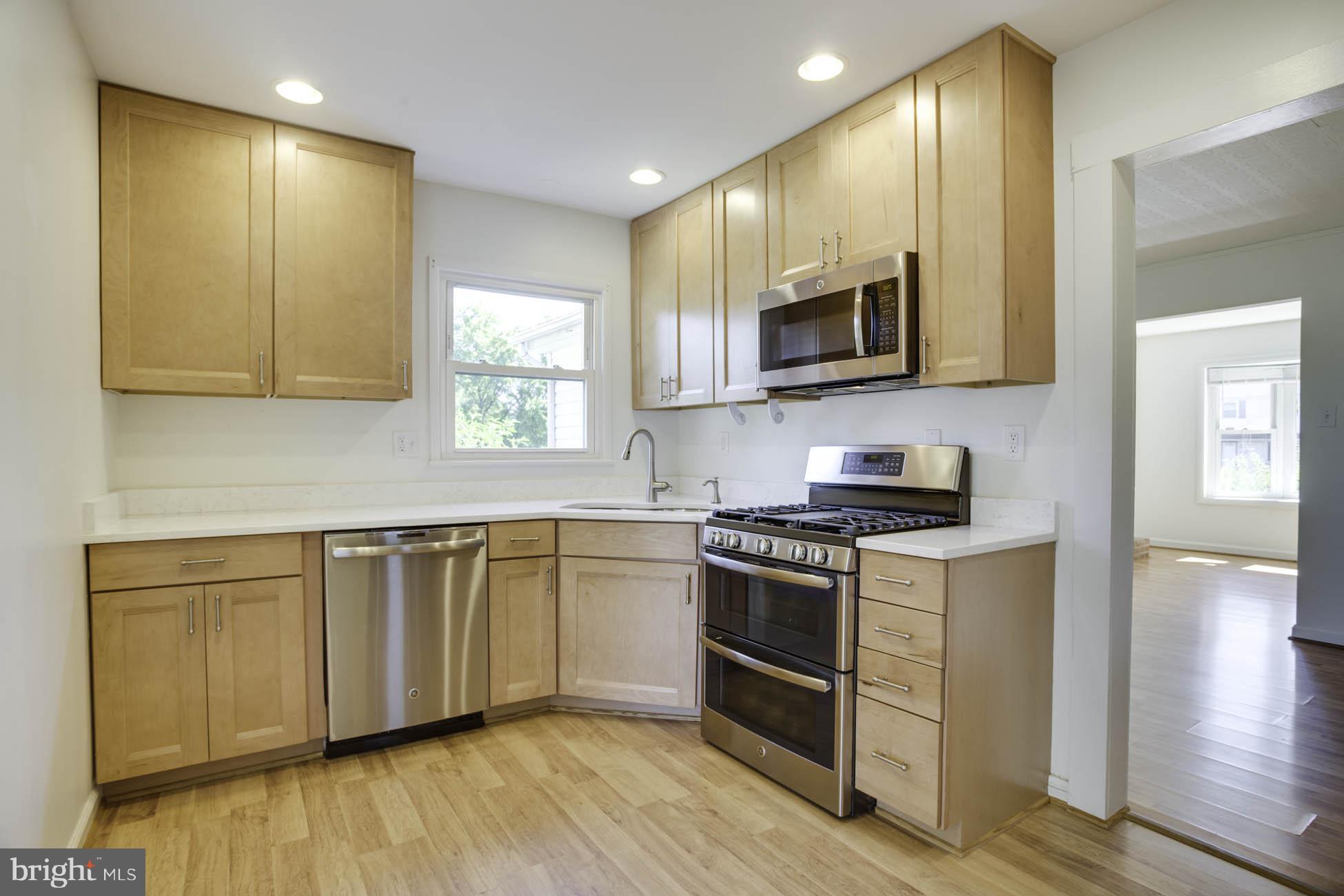 4006 Lees Corner Road Chantilly, VA 20151 - Photo 13 of 30 Kitchen