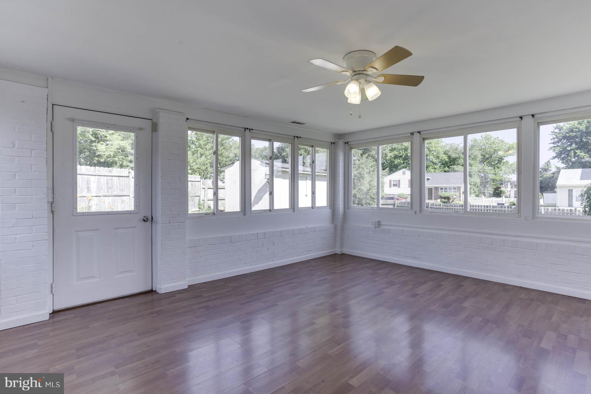 4006 Lees Corner Road Chantilly, VA 20151 - Photo 16 of 30 Sun Room