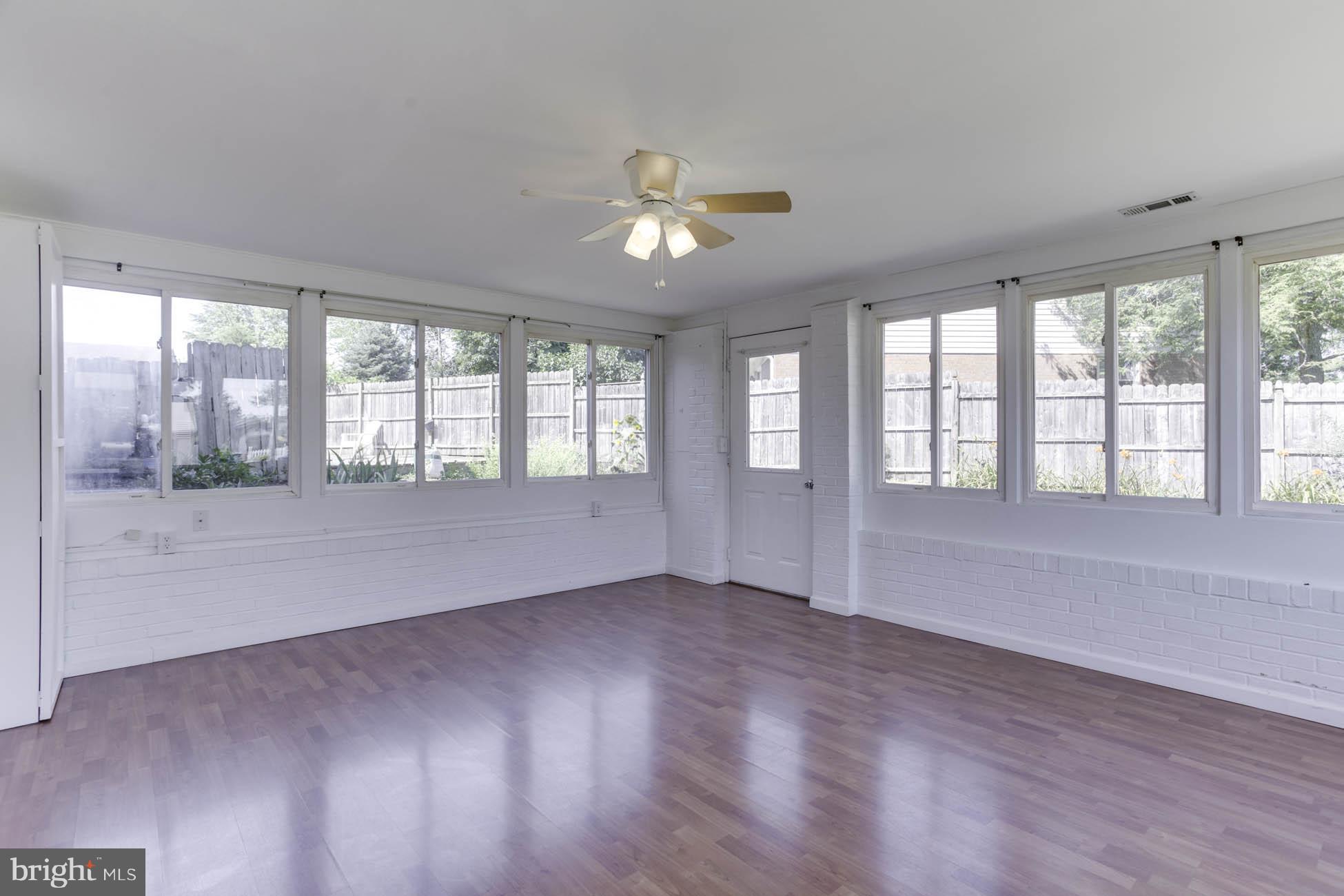 4006 Lees Corner Road Chantilly, VA 20151 - Photo 17 of 30 Sun Room