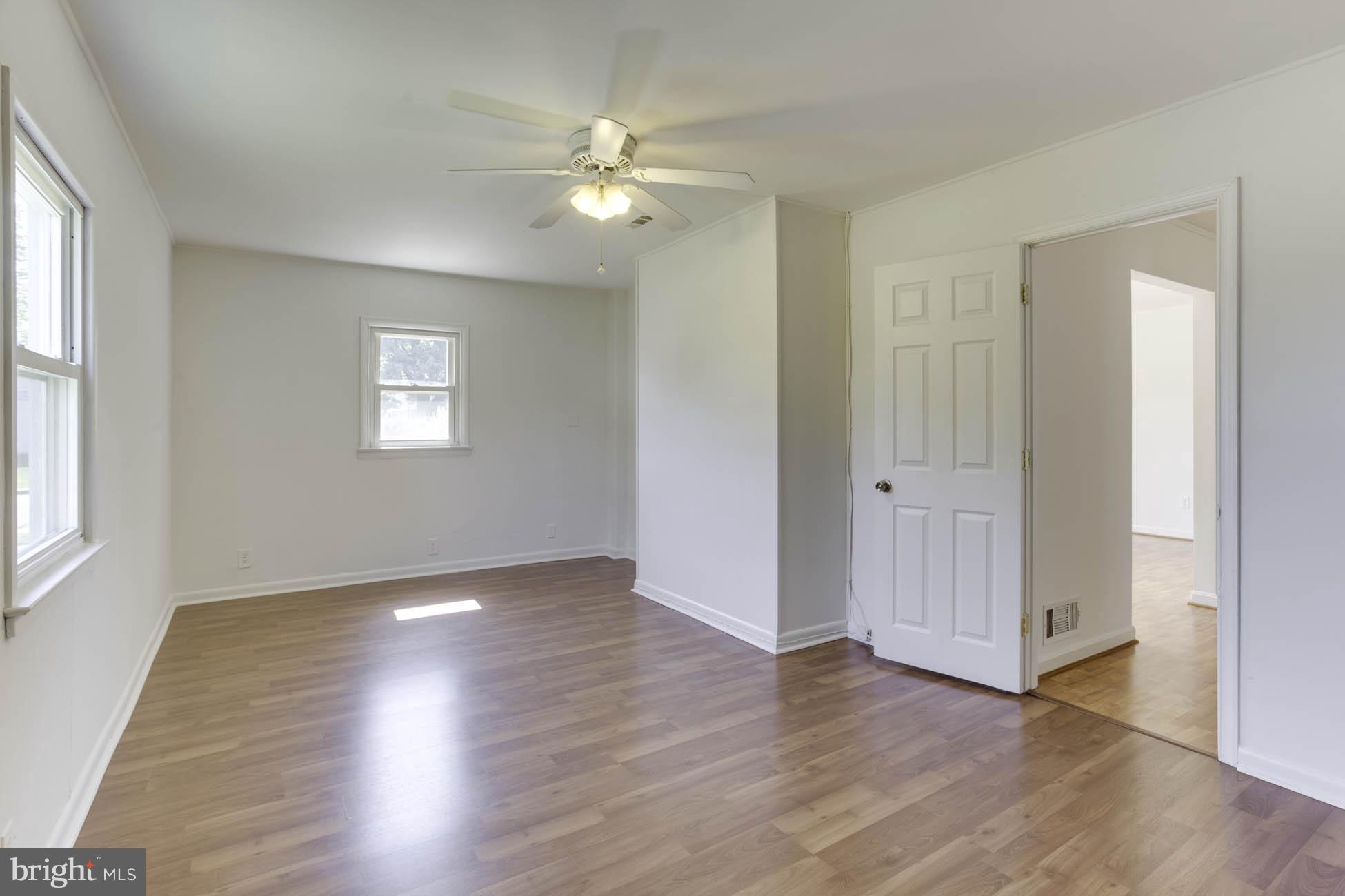 4006 Lees Corner Road Chantilly, VA 20151 - Photo 18 of 30 Den