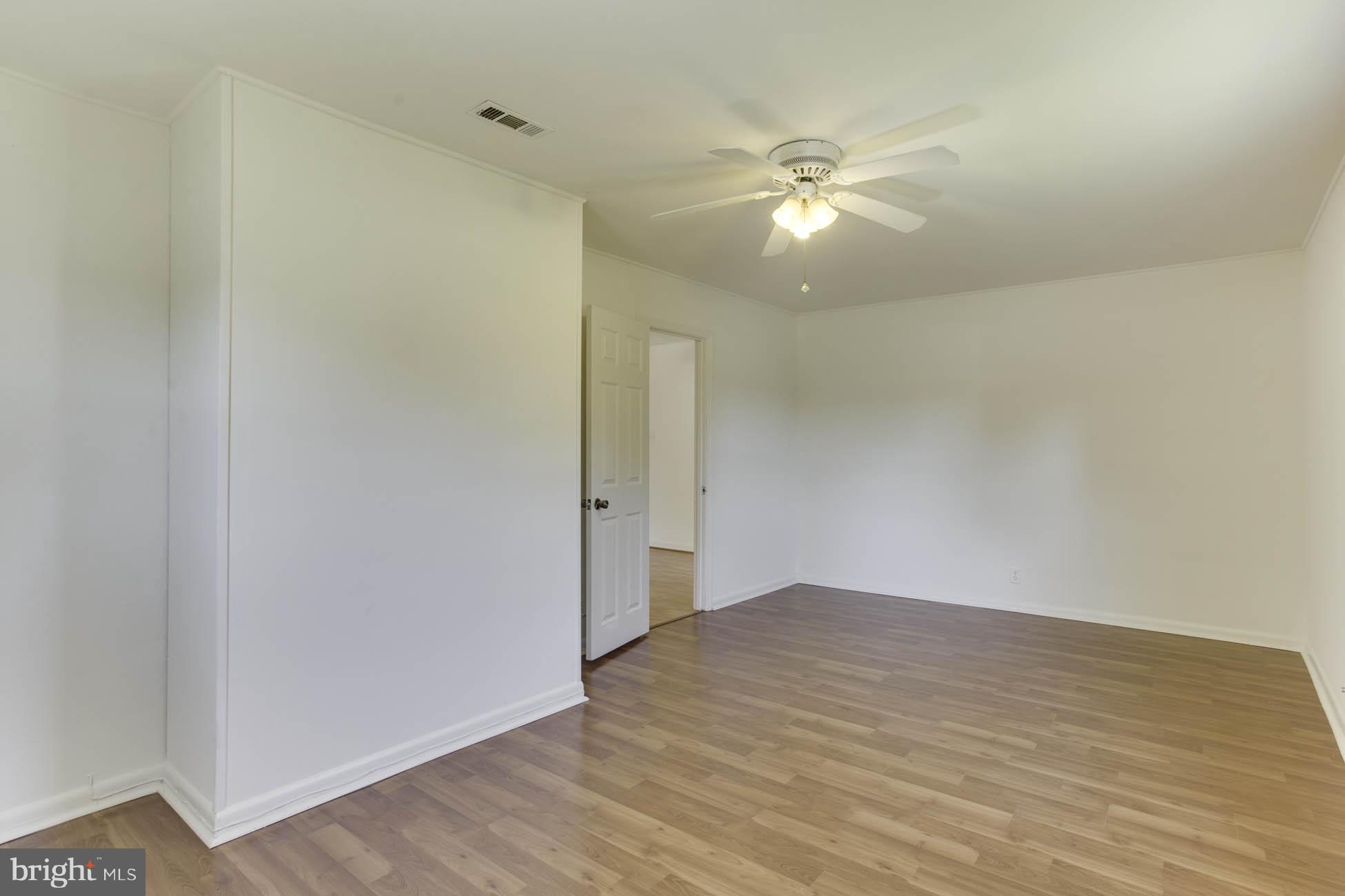 4006 Lees Corner Road Chantilly, VA 20151 - Photo 19 of 30 Den