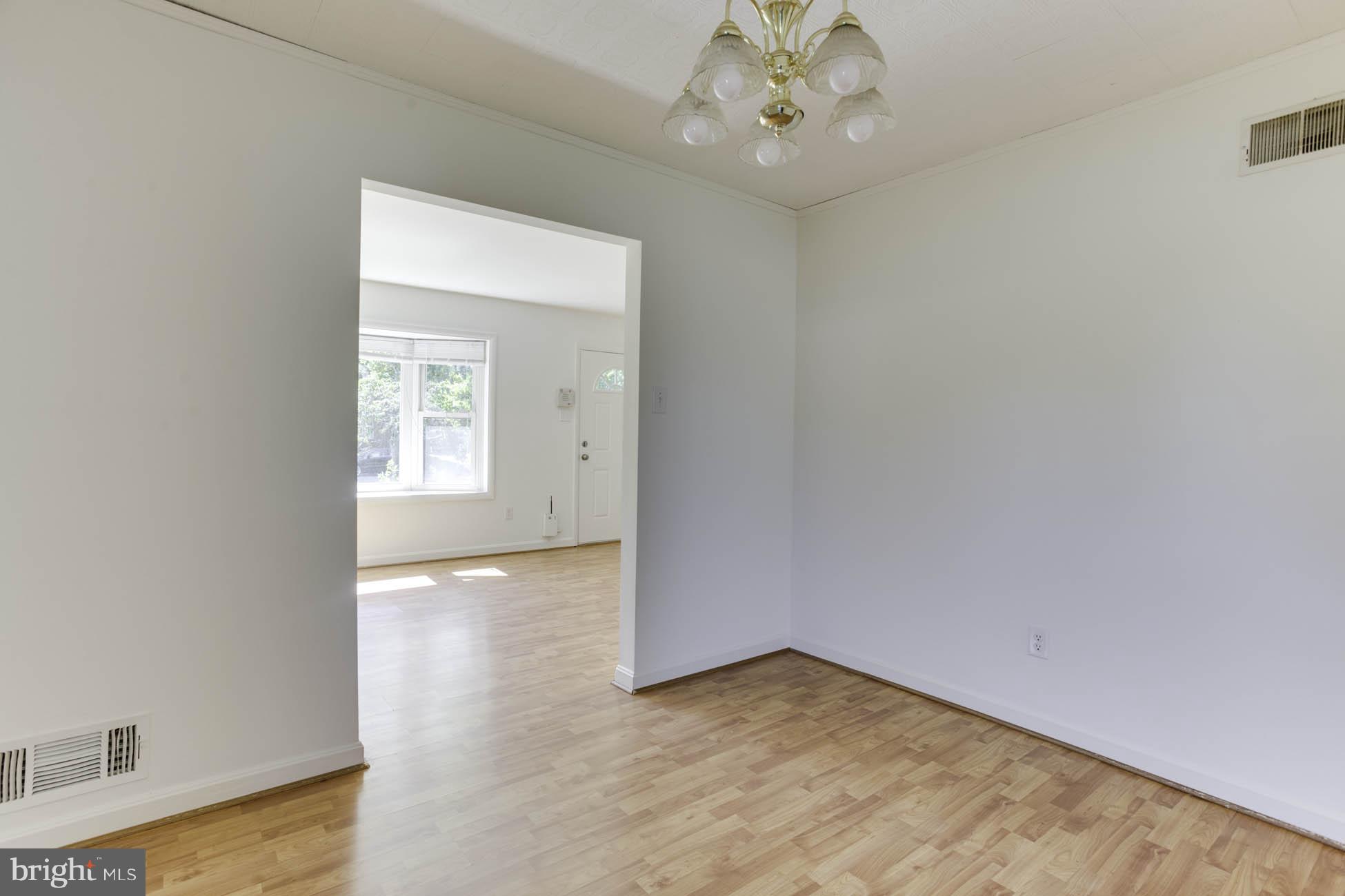 4006 Lees Corner Road Chantilly, VA 20151 - Photo 6 of 30 Dining Room