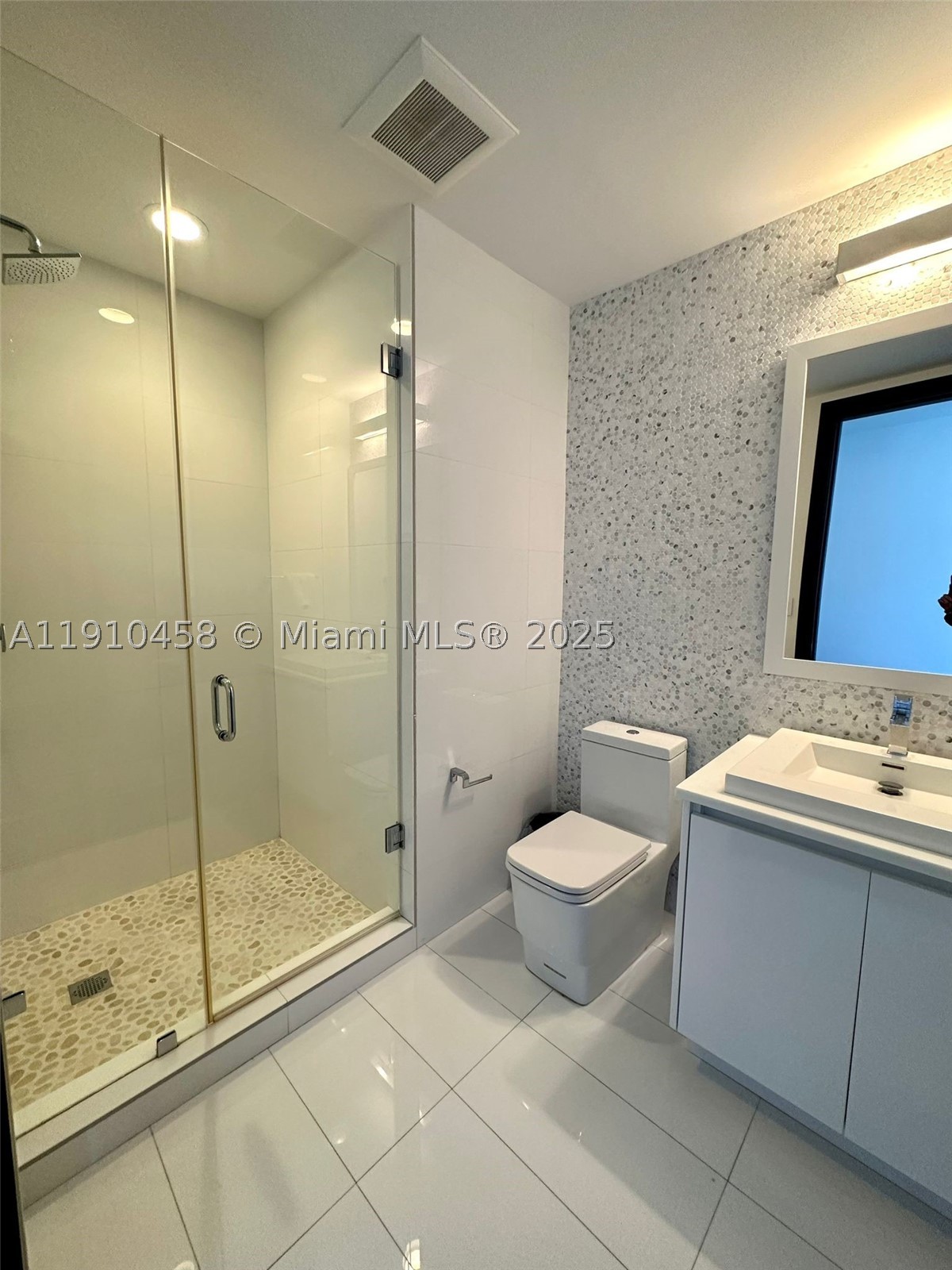 Undisclosed Address Miami, FL 33131 - Photo 16 of 26 Gallery Image 16