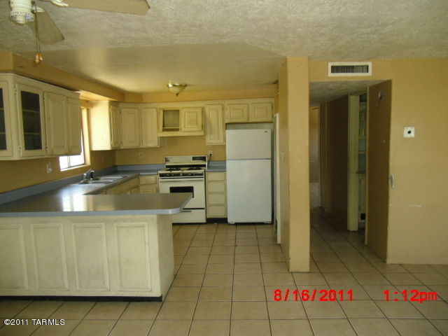320 East Rodeo Drive Tucson, AZ 85714 - Photo 6 of 12 Gallery Image 6