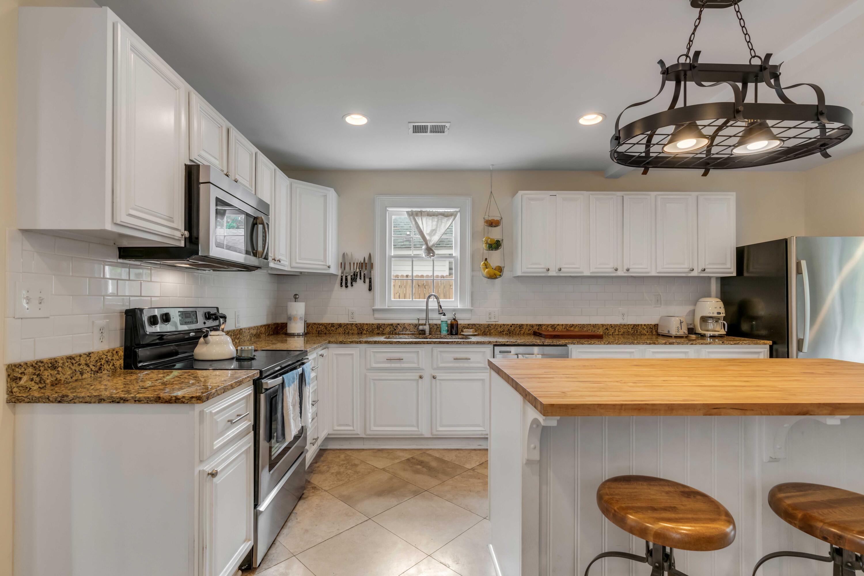 19 Gordon Street Charleston, SC 29403 - Photo 7 of 12 19Gordon_NickCannPhoto-10