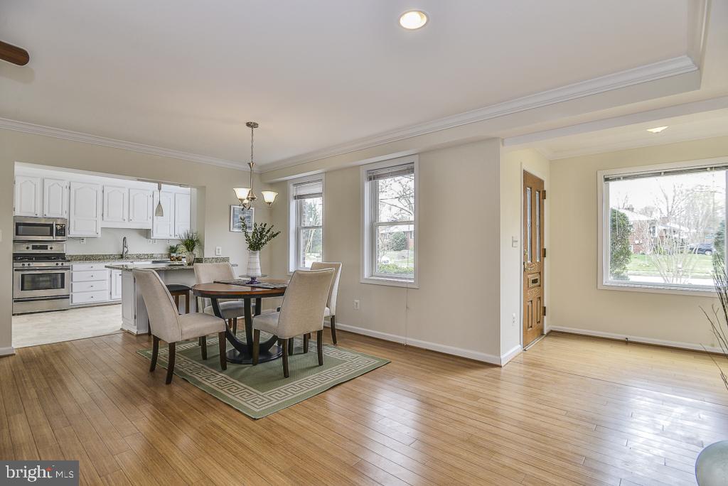5620 Inverchapel Road Springfield, VA 22151 - Photo 41 of 41 Open floorplan & upgrades throughout!