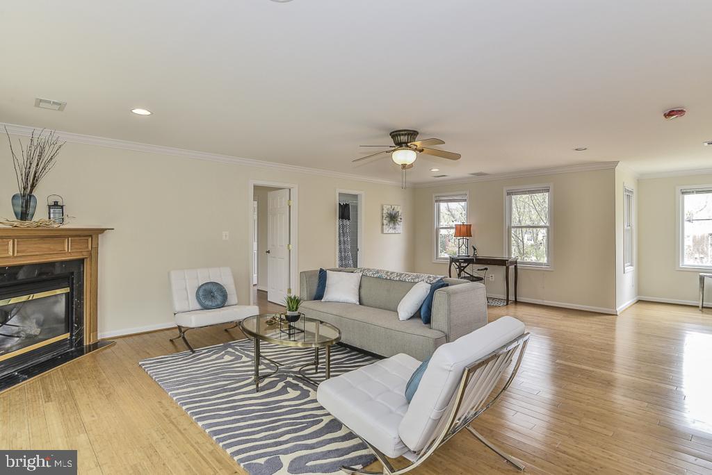 5620 Inverchapel Road Springfield, VA 22151 - Photo 21 of 41 Recessed lighting