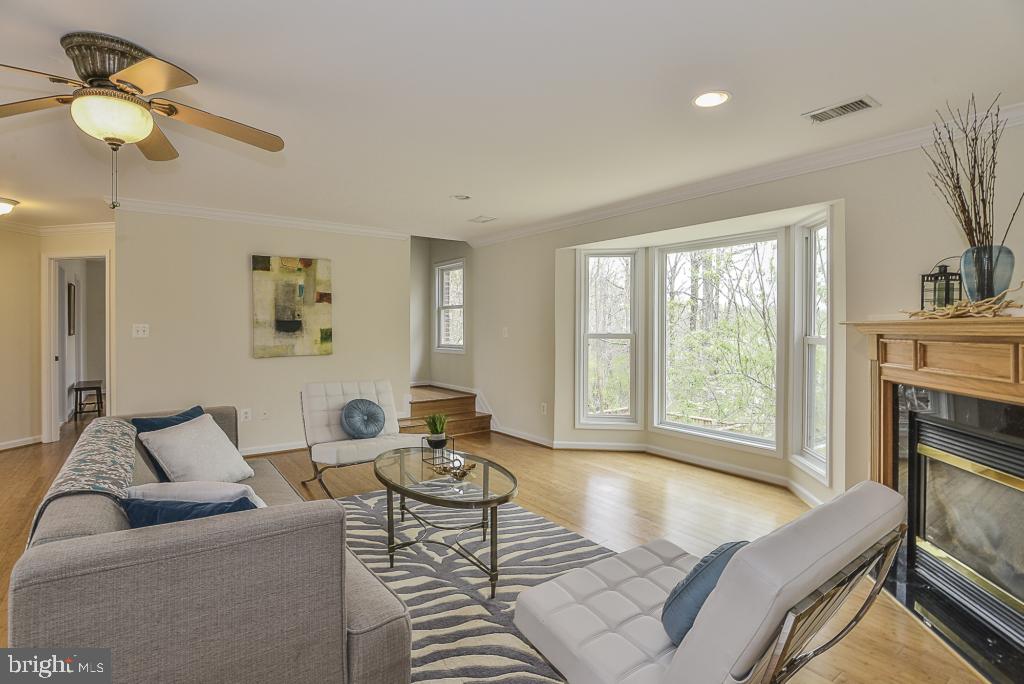 5620 Inverchapel Road Springfield, VA 22151 - Photo 23 of 41 Large bay window & incredible lake views!