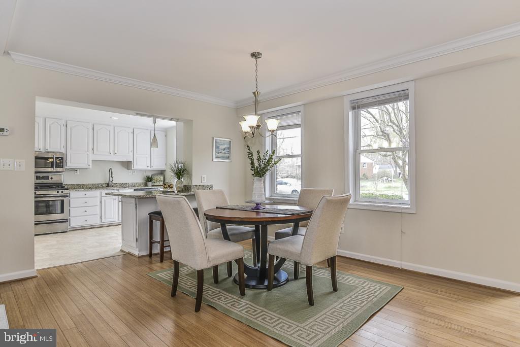 5620 Inverchapel Road Springfield, VA 22151 - Photo 3 of 41 Dining area off kitchen