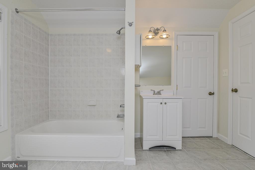 5620 Inverchapel Road Springfield, VA 22151 - Photo 32 of 41 Recently updated 4th bath