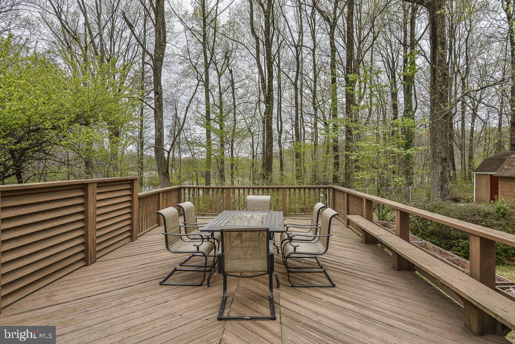 5620 Inverchapel Road Springfield, VA 22151 - Photo 37 of 41 Huge deck