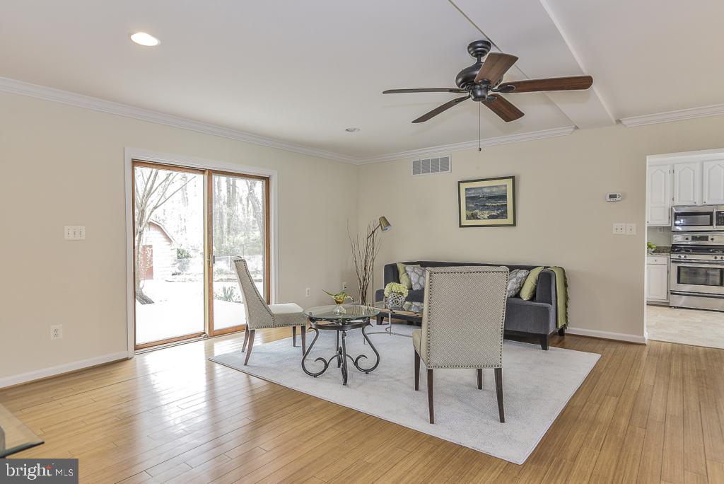 5620 Inverchapel Road Springfield, VA 22151 - Photo 4 of 41 Walkout to patio
