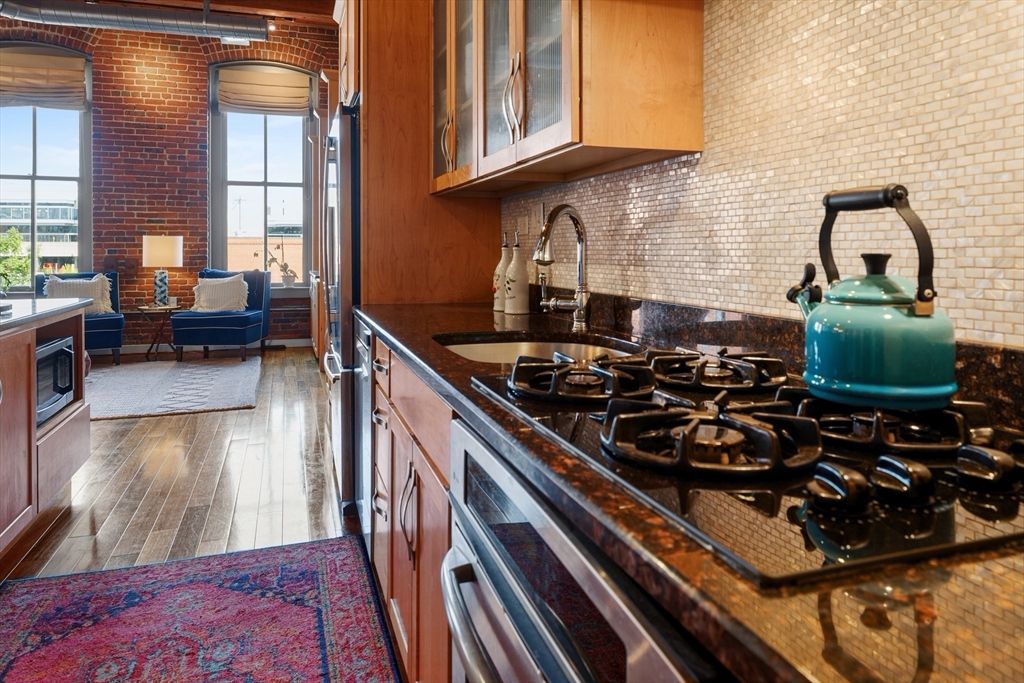 35 Channel Center Street, Unit 210 Boston, MA 02210 - Photo 11 of 32