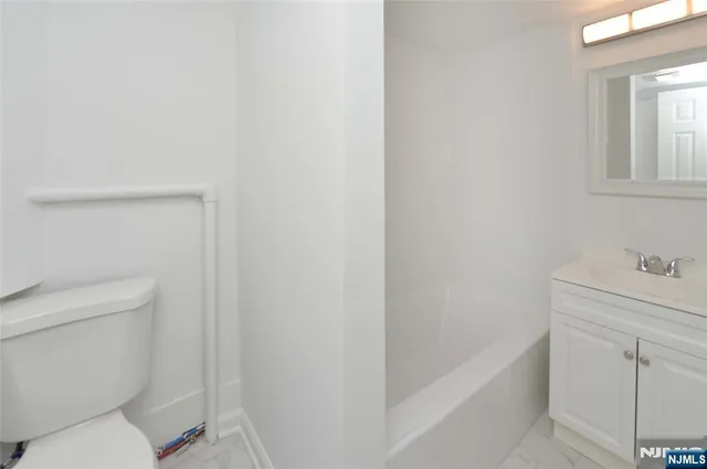 $2,650 | 39 Lodi Street, Unit 1, Hackensack, NJ 07601