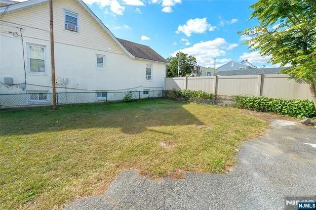 $2,650 | 39 Lodi Street, Unit 1, Hackensack, NJ 07601