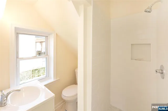 $2,650 | 39 Lodi Street, Unit 1, Hackensack, NJ 07601