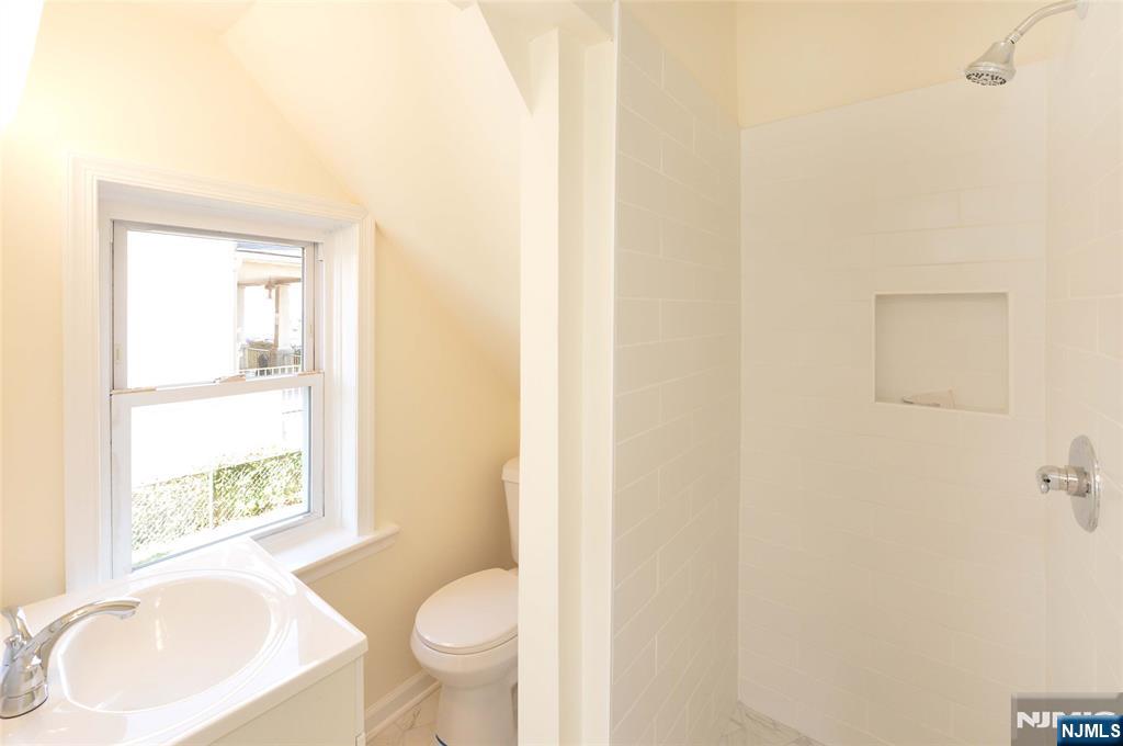 39 Lodi Street, Unit 1 Hackensack, NJ 07601 - Photo 6 of 26