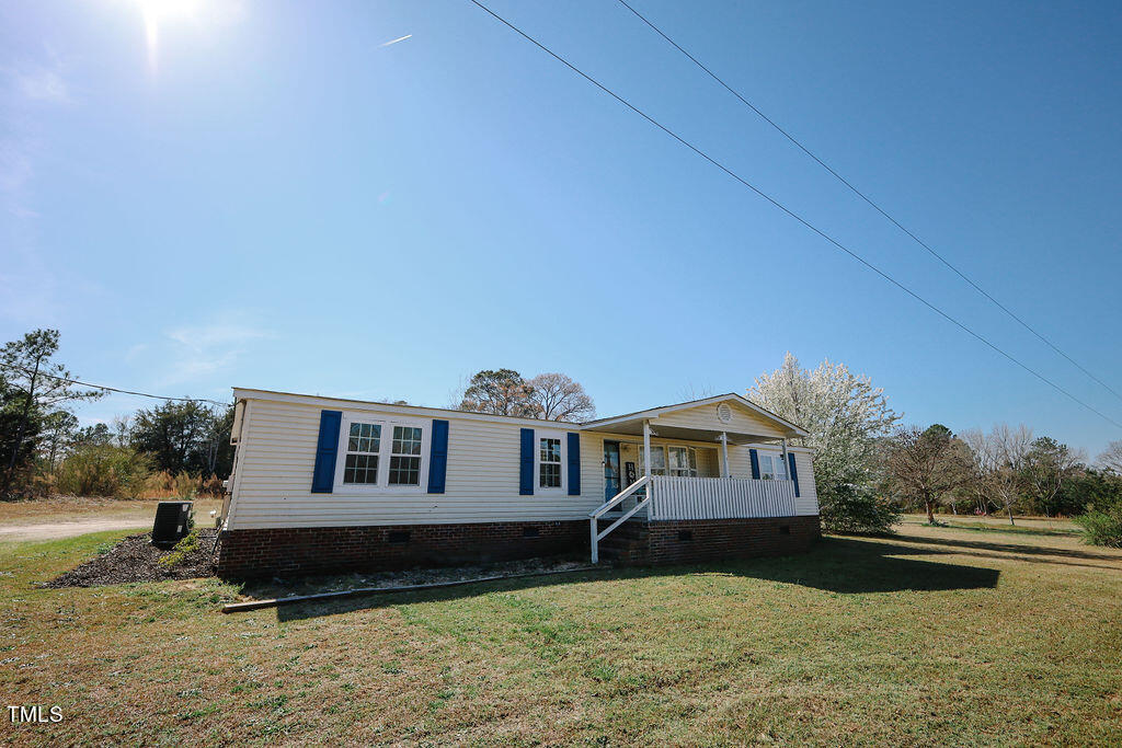 319 Falcon Road Lillington, NC 27546 - Photo 3 of 30 IMG_8949