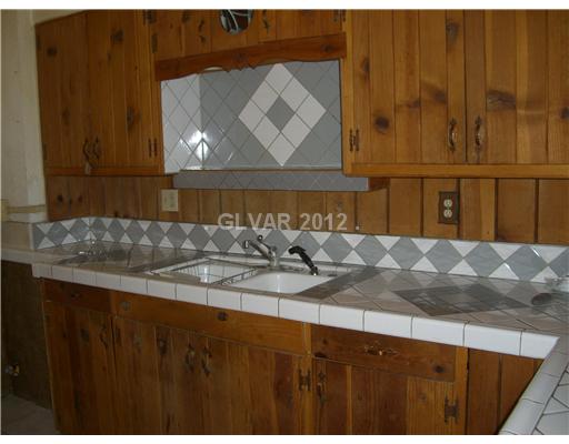 123 West Victory Road Henderson, NV 89015 - Photo 5 of 11 Kitchen.