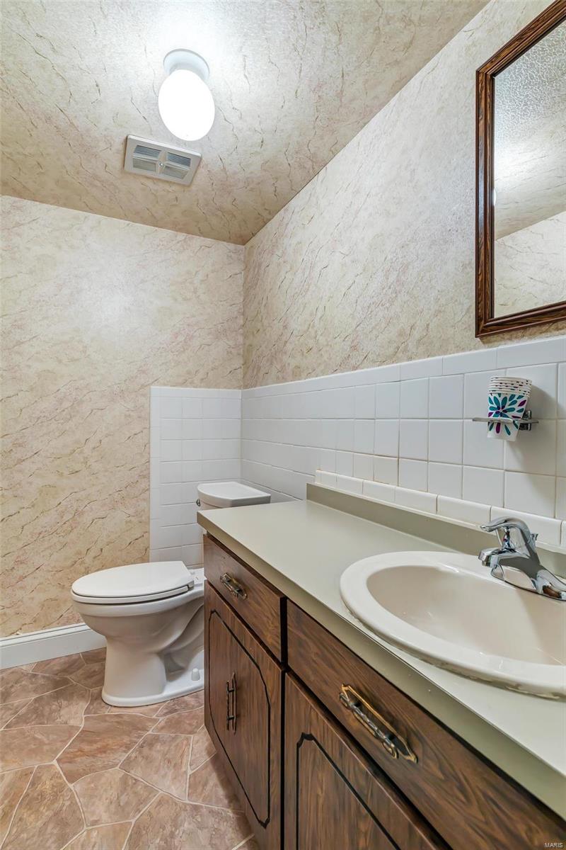 224 Hunters Ridge St. Charles, MO 63301 - Photo 20 of 31 Gallery Image 20