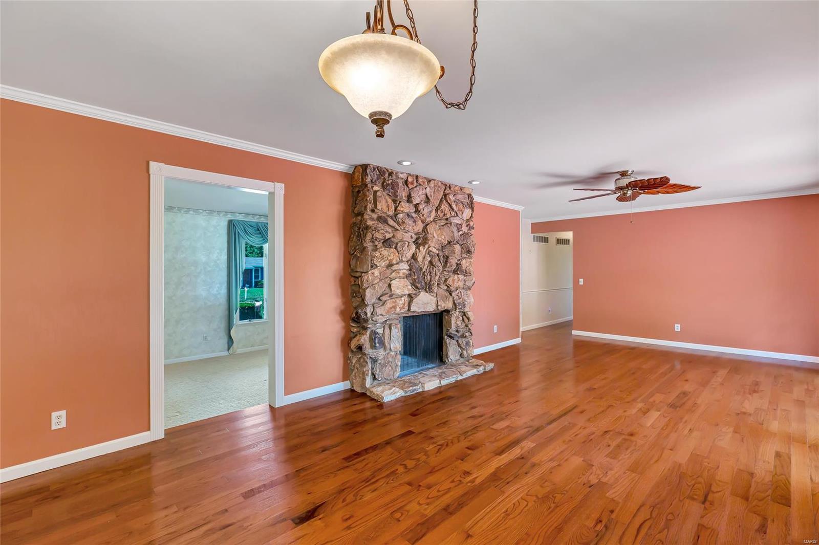 224 Hunters Ridge St. Charles, MO 63301 - Photo 4 of 31 Gallery Image 4