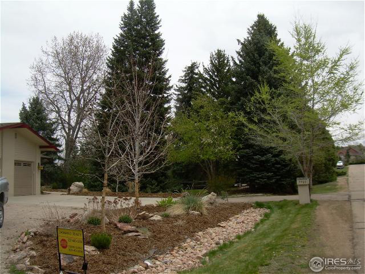 7701 O Connor Road Boulder, CO 80303 - Photo 3 of 18 a view of backyard with green space