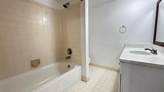 $179,000 | 2550 Southwest 18th Terrace, Unit 2118, Fort Lauderdale, FL 33315