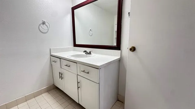 $179,000 | 2550 Southwest 18th Terrace, Unit 2118, Fort Lauderdale, FL 33315