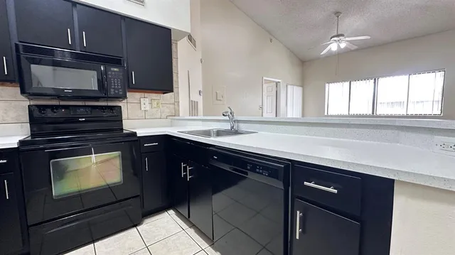 $179,000 | 2550 Southwest 18th Terrace, Unit 2118, Fort Lauderdale, FL 33315