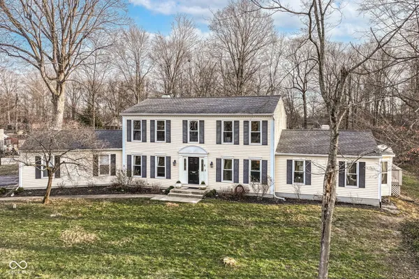 $449,900 | 6817 West Forest Brook Drive, Fountaintown, IN 46130