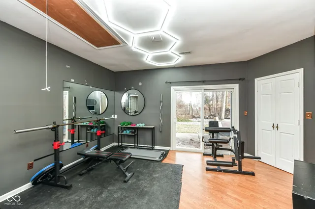 $449,900 | 6817 West Forest Brook Drive, Fountaintown, IN 46130