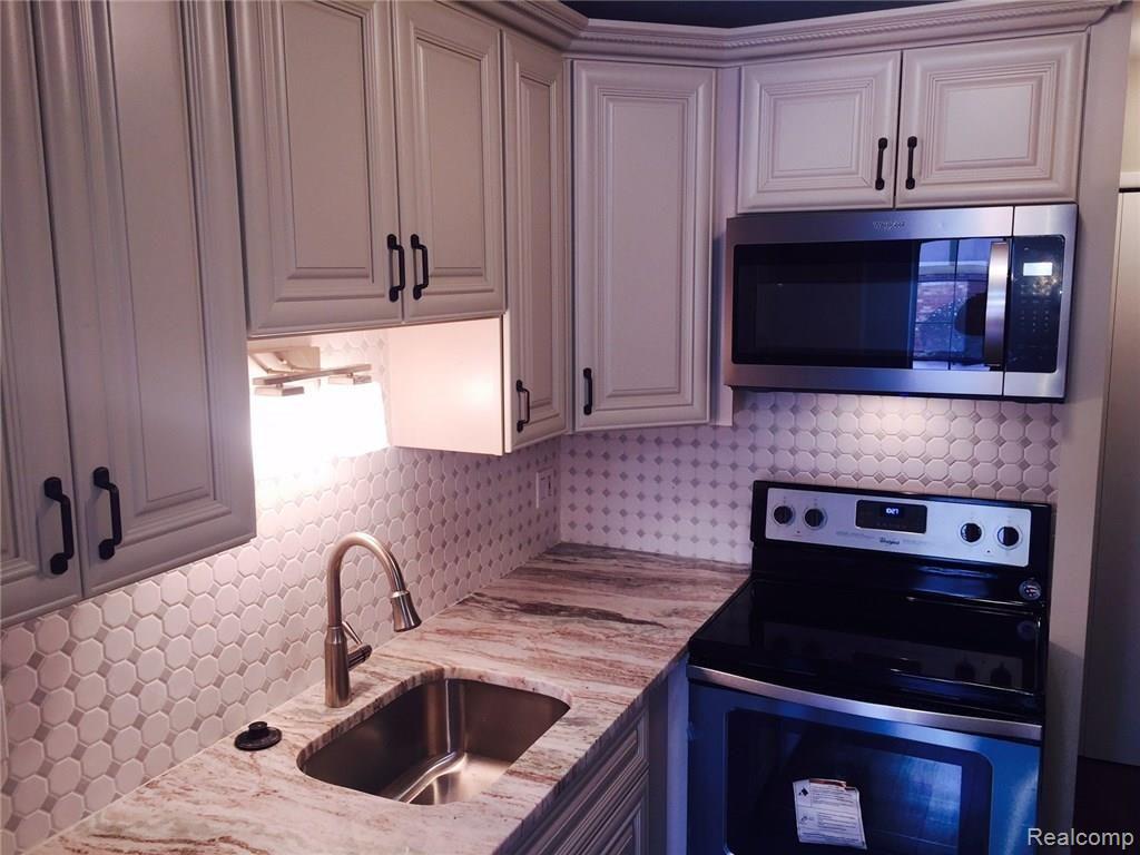 30244 Southfield Road Southfield, MI 48076 - Photo 8 of 18