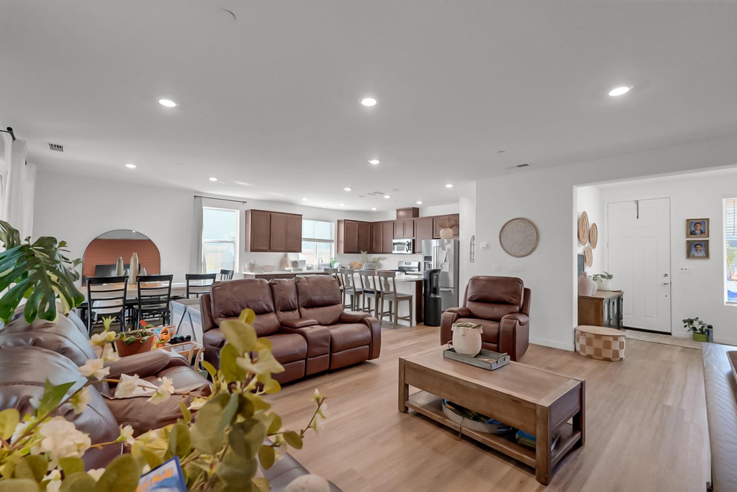 5518 Julia Avenue Keyes, CA 95328 - Photo 2 of 22 a living room with furniture and a large window