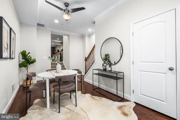 a view of a workspace with furniture