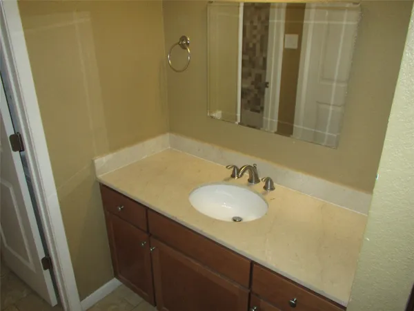 $1,350 | 3204 Menchaca Road, Unit 702, Austin, TX 78704